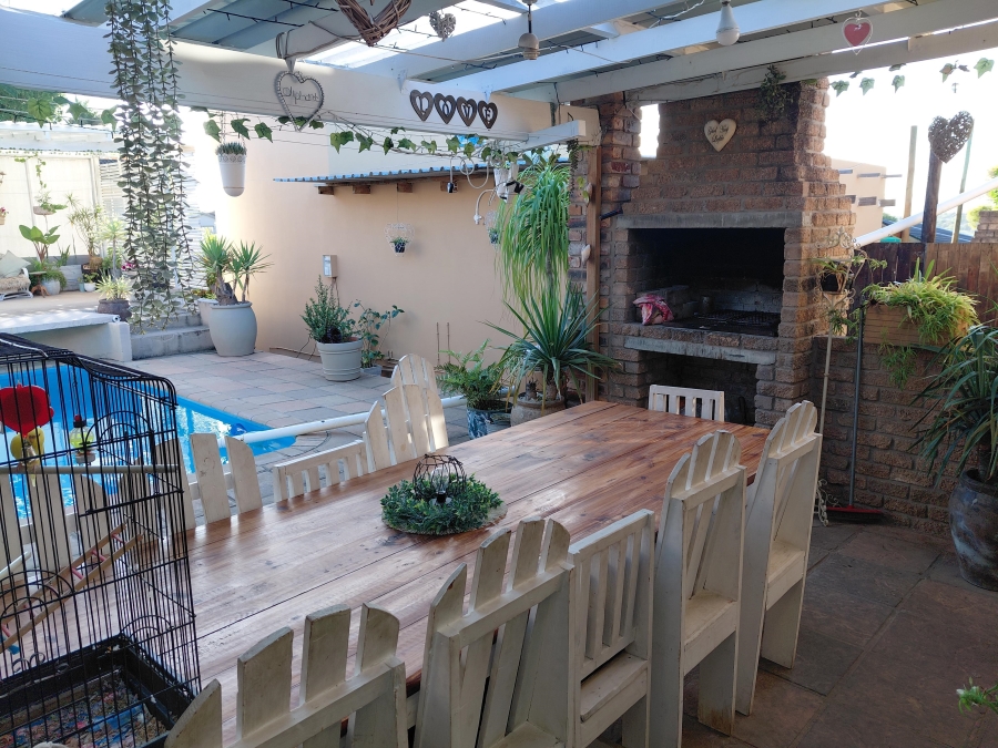 3 Bedroom Property for Sale in Strelitzia Park Eastern Cape